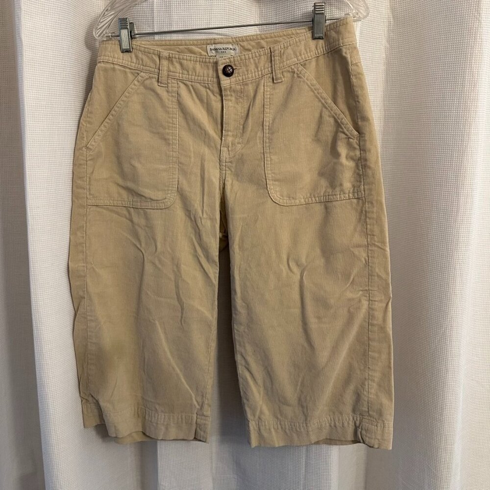 Banana Republic corduroy pedal pushers, size 8, khaki, very good condition